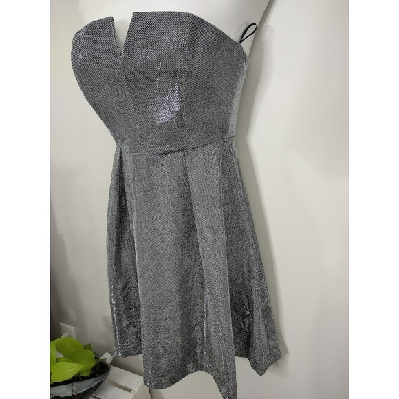 Everly Silvery Metallic Mini Strapless Mini Dress Medium - Picture 2 of 11